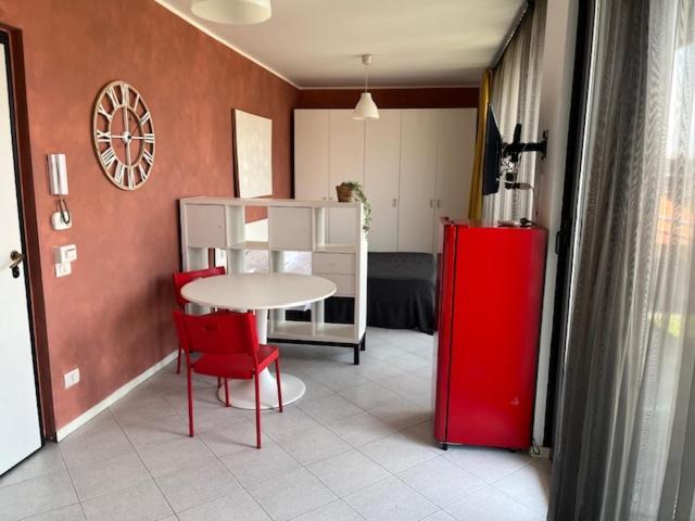 Gerenzano Apartments Екстериор снимка